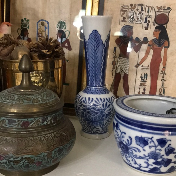 Hand Painted Chinoiserie Vase - Picture 2 of 12